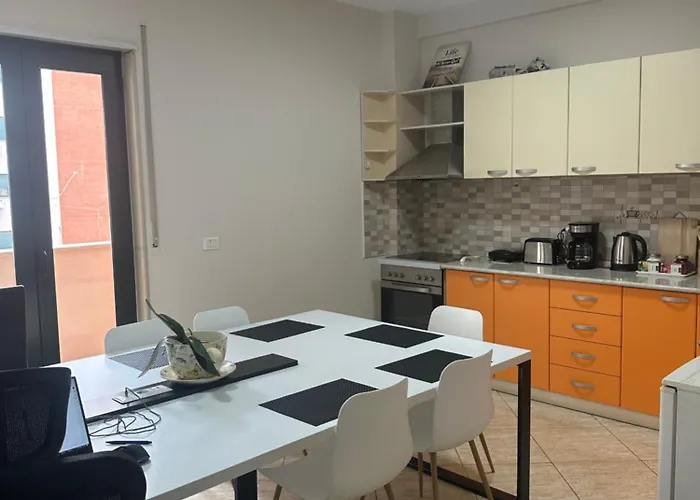 Lejlighed Aksi - Center Dedicated Workspace Tirana