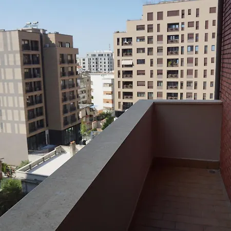 Aksi - Center Dedicated Workspace *