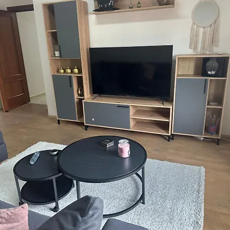 Aksi - Center Dedicated Workspace شقة *