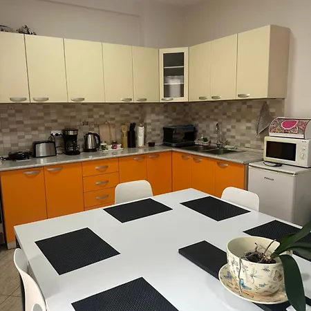 Aksi - Center Dedicated Workspace *