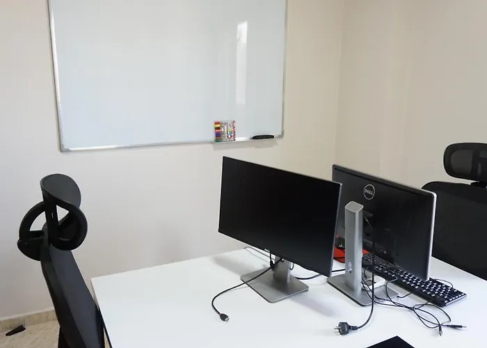 Appartement Aksi - Center Dedicated Workspace Tirana